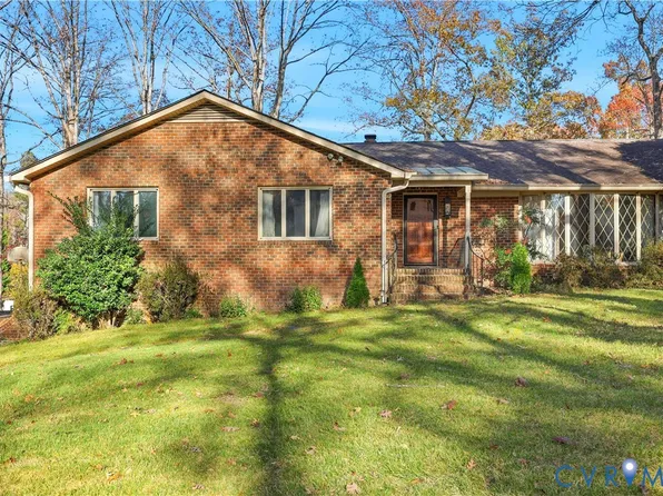 2529 Bogese Dr, Petersburg, VA 23805