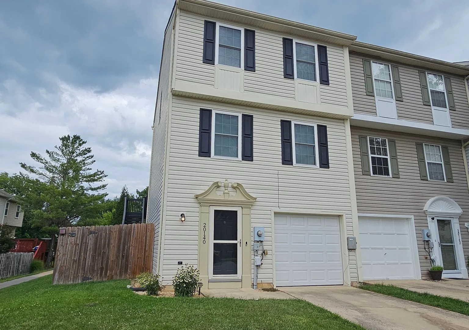 Don't Miss This Stunner! 3 Bedroom End Unit Townhome In Quiet Location! — Photo 1