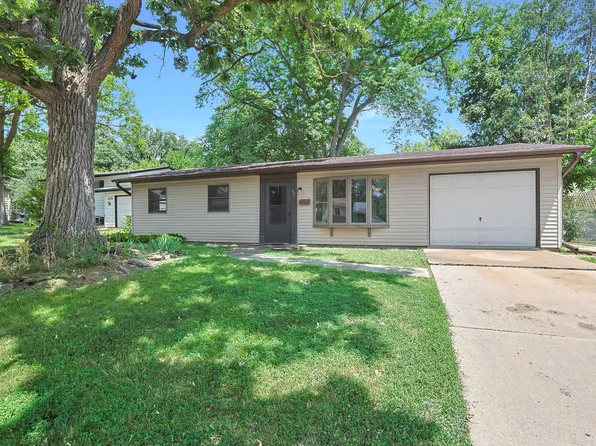 117 Timber Trl, Streamwood, IL 60107