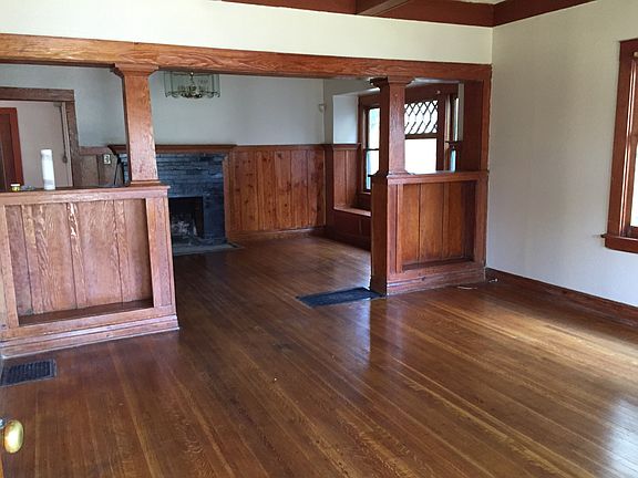 3rd image of 2156 W 30th St