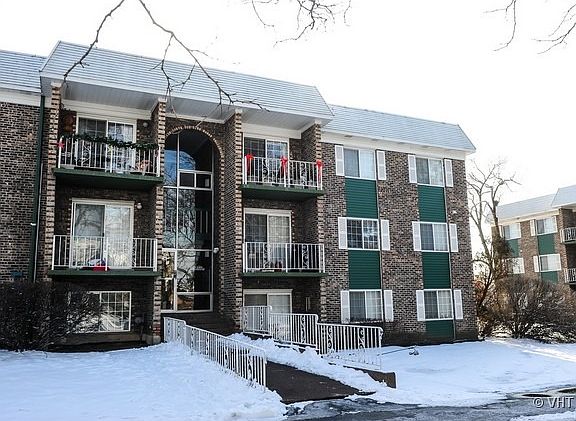 2nd image of 1511 N Windsor Dr APT 105