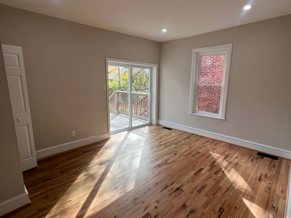 1422 N Van Buren St APT 2