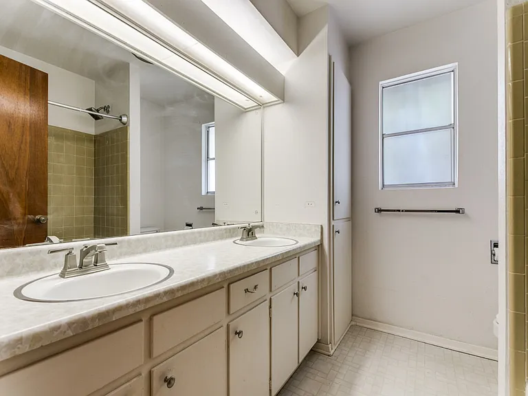 3551 Red Oak Ln — Photo 10