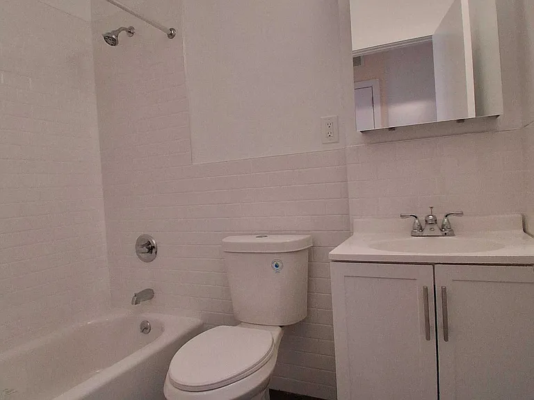 1873 Lexington Ave #3 — Photo 4