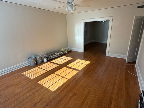 4th image of 2822 Monument Ave APT 2