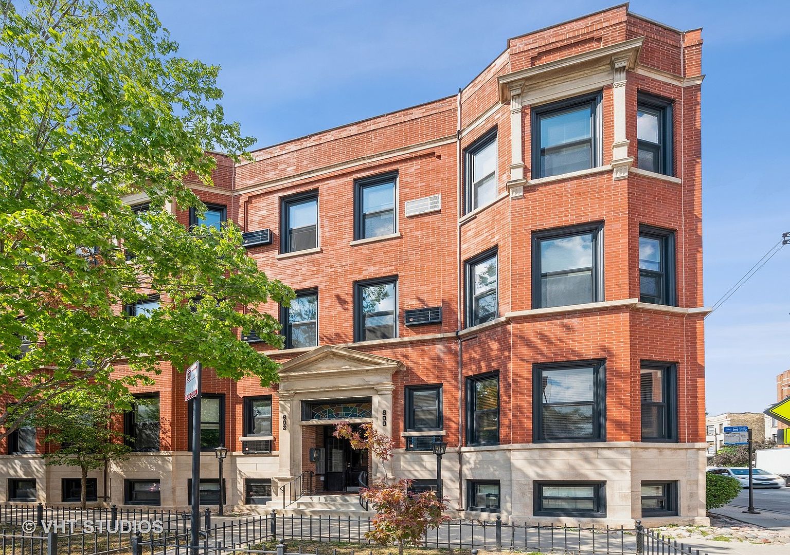 802 W George St APT 1, Chicago, IL 60657 | Zillow