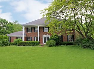 113 Fallstone Dr, Lake Forest, IL 60045