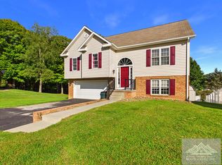 476 Brandon Dr, Bluefield, VA 24605
