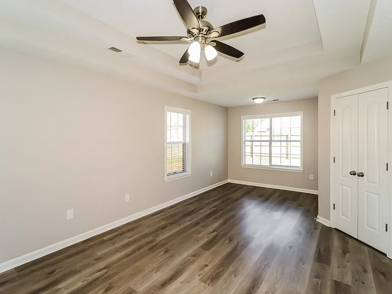 205 Cameron Dr — Photo 11