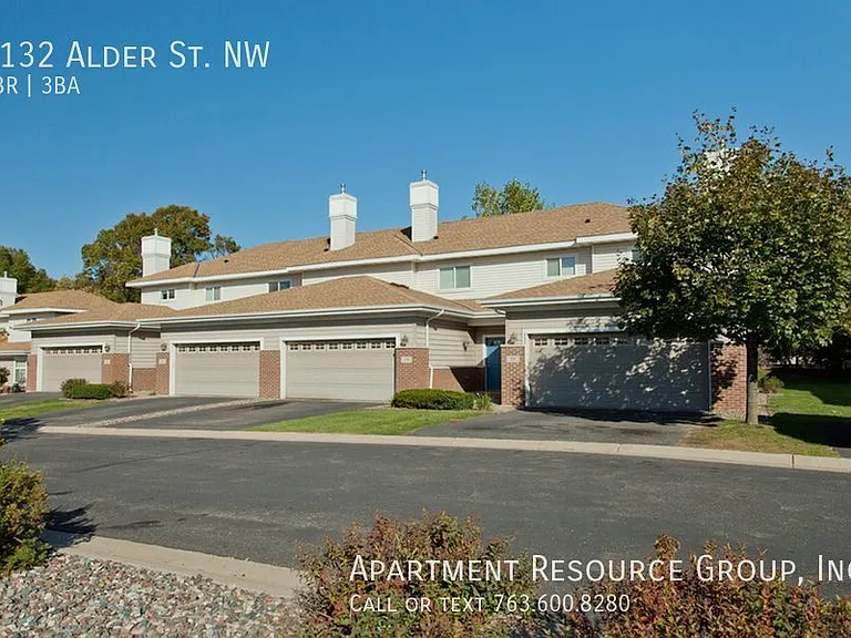 9132 Alder St NW — Photo 2