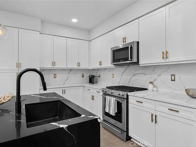11044 Luminate Dr — Photo 4