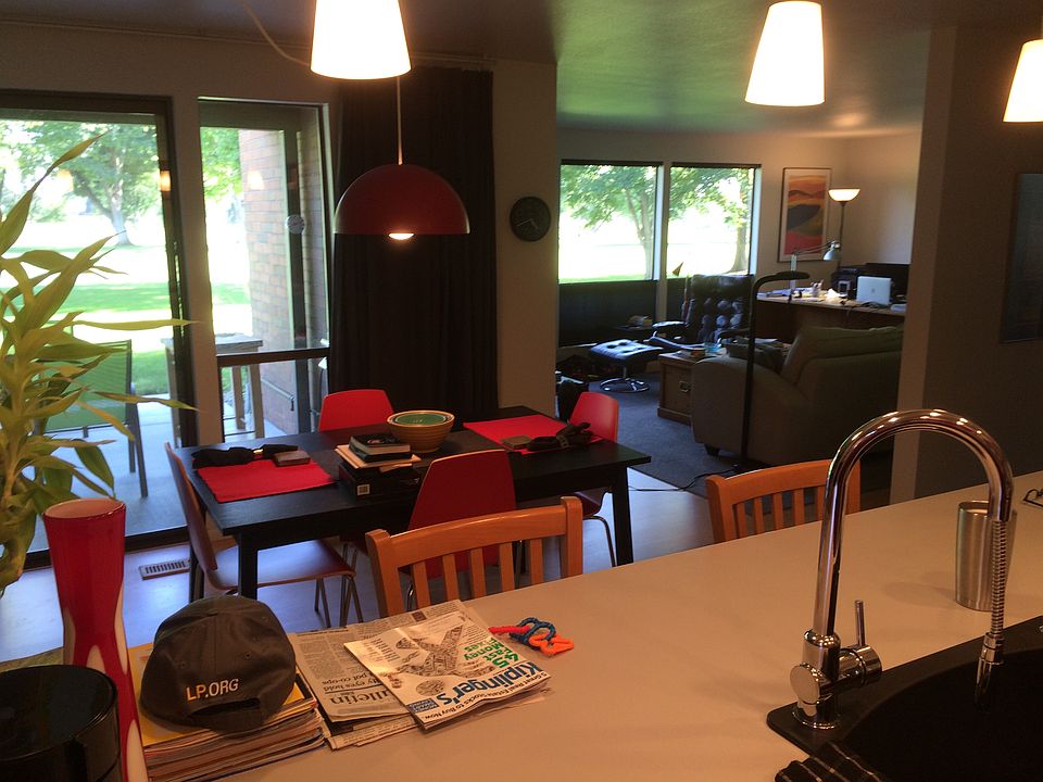 2nd image of 601 Village Way APT 22