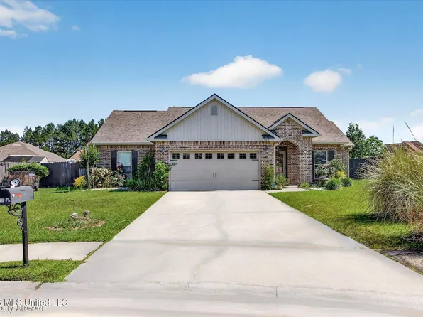 17034 Washingtonia Ln, Diberville, MS 39540