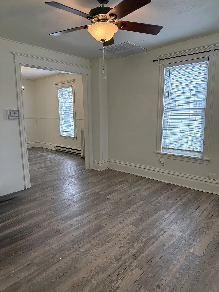 Photo 2 of 10 - 728 N Madison St #1 - Woodstock, IL Building Photo - 728 N Madison St #1