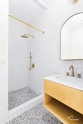 Rented by The Agency | media 13