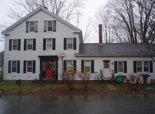 9 Snell St, Sturbridge, MA 01518
