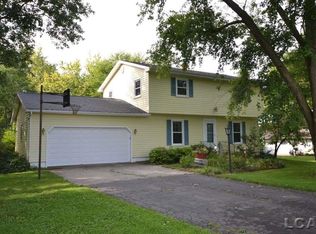 3235 Brookview Ct, Adrian, MI 49221