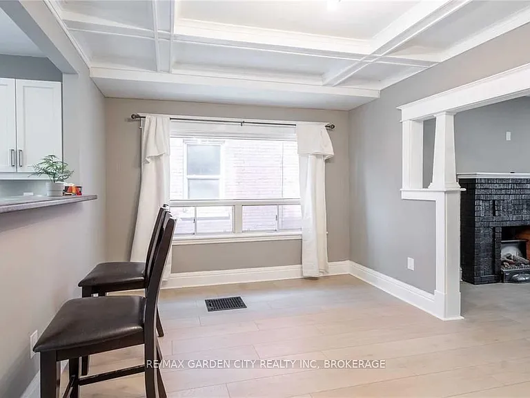 96 Beechwood Ave — Photo 11