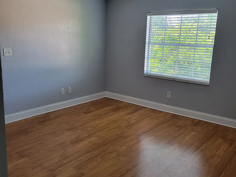 1521 Catherine St #16 — Photo 5