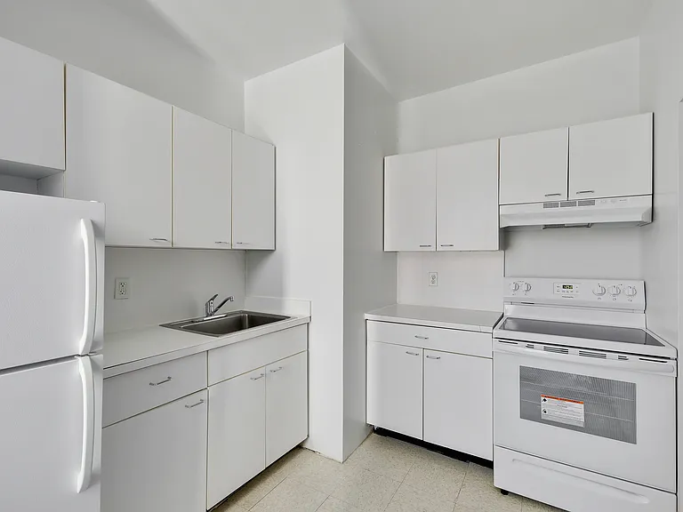 153 E 165th St #4D — Photo 4