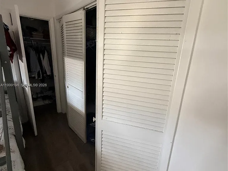 141 NE 10th Ave #17B — Photo 29