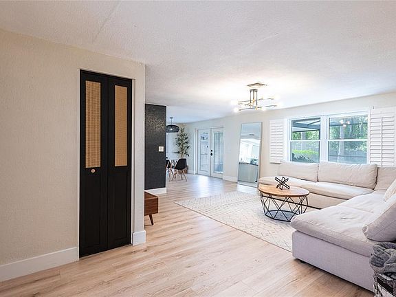 3rd image of 2712 CEDARIDGE DRIVE