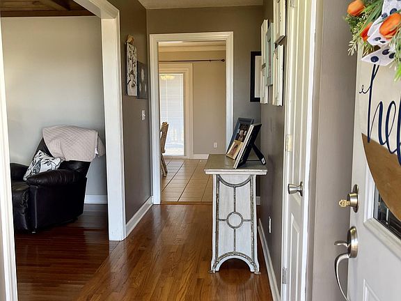 4th image of 409 Beechwood Dr