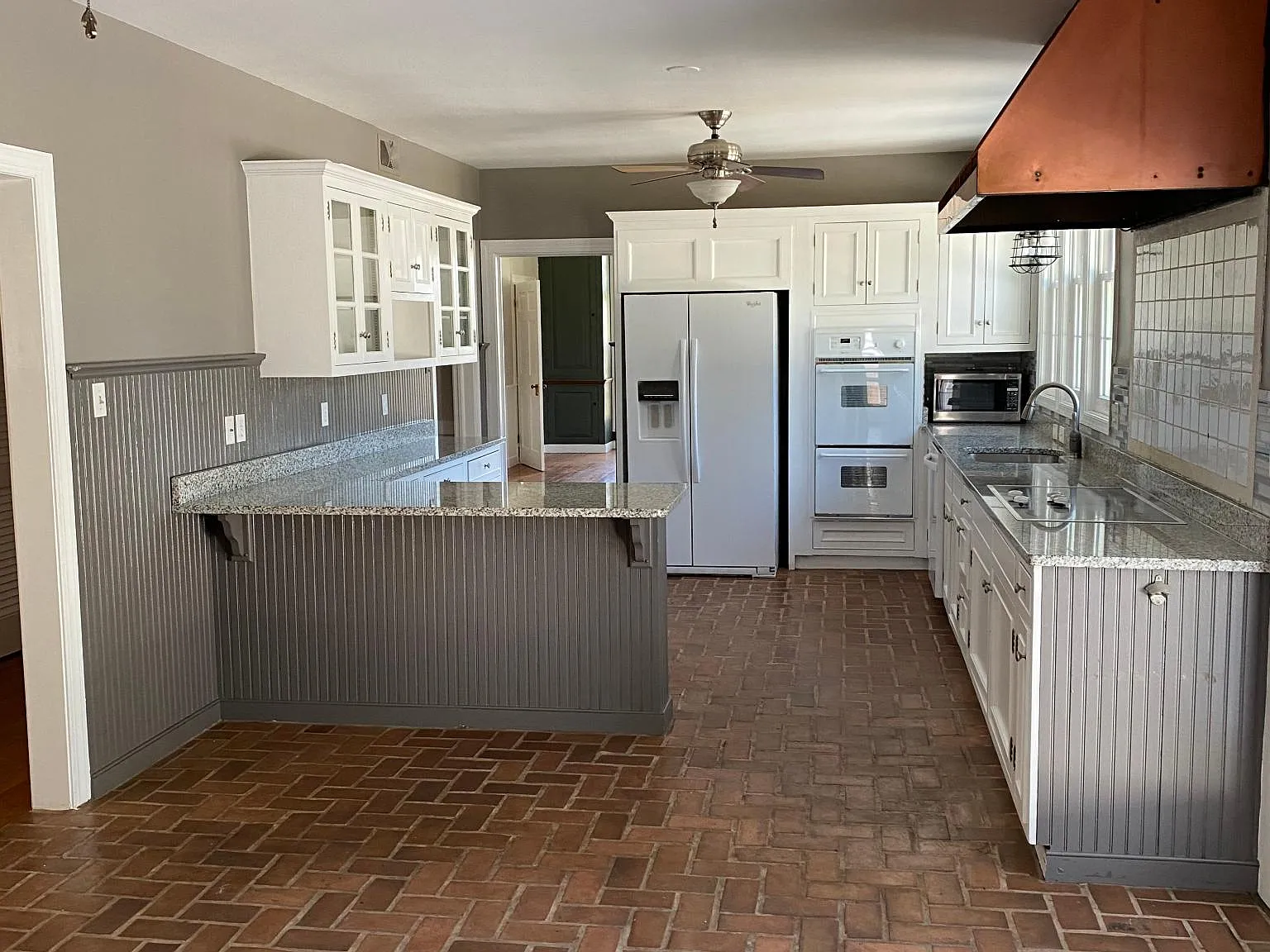 4 bed, 2.5 bath, 6332 sqft, $4,000 — Photo 4