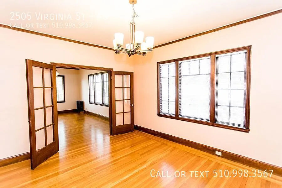 Building Photo - 2505 Virginia St #6