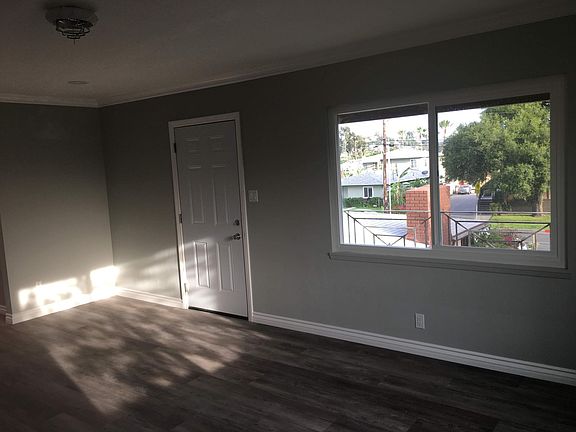 3rd image of 1353 Orange Grove Ave
