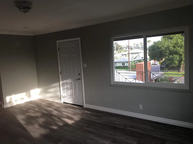 1353 Orange Grove Ave — Photo 7