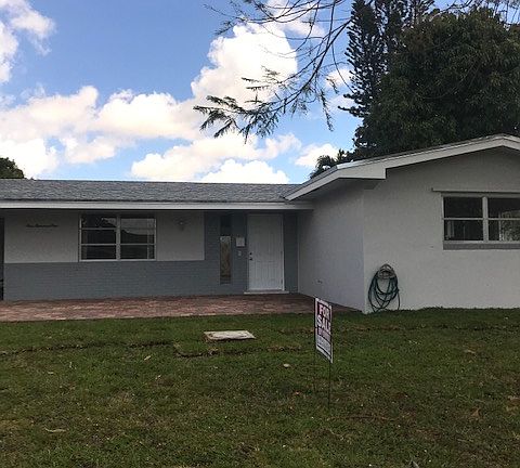 2nd image of 901 NW 83rd Way