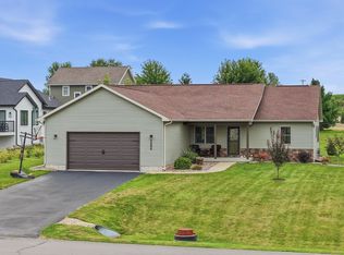 7204 Linsley Ln, Sauk City, WI 53583