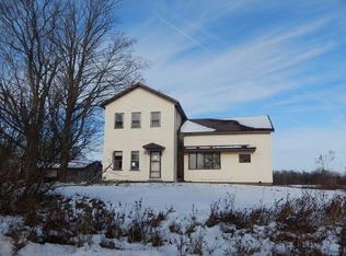 39590 Reiser Rd, Erie, PA 16354