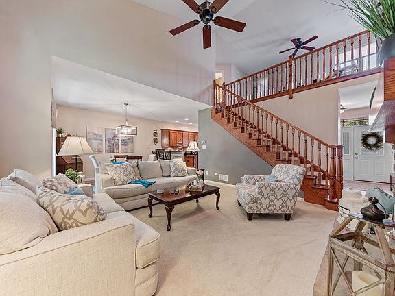 4th image of 10640 Canterbury Dr