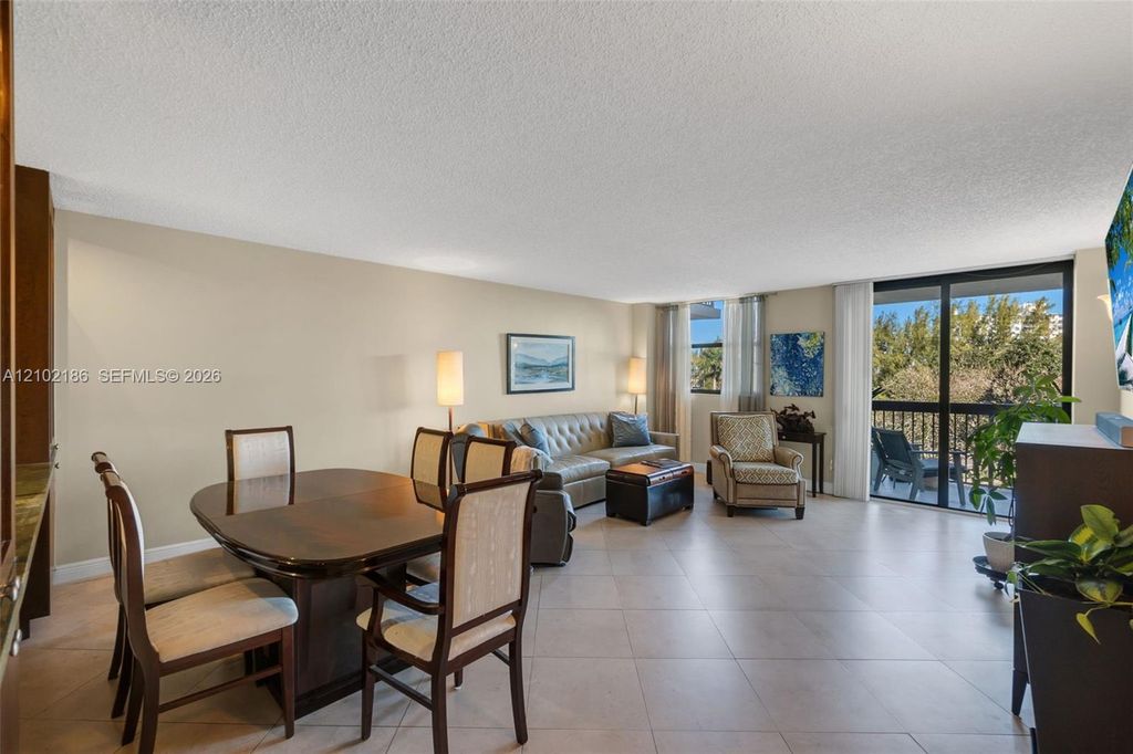 2900 NE 14th Street Cswy APT 402, photo 7