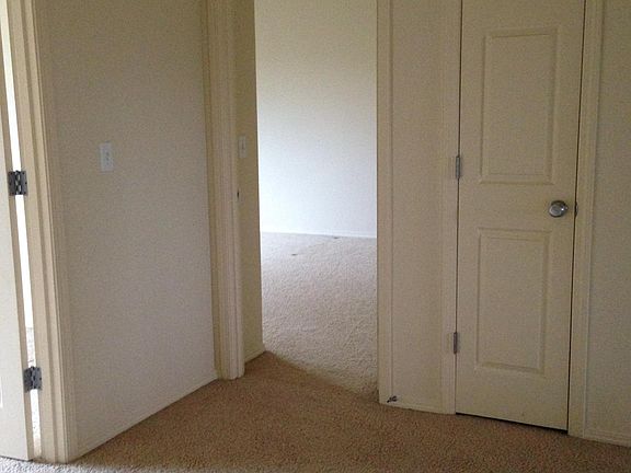 2nd image of 562 NE 58th Ave