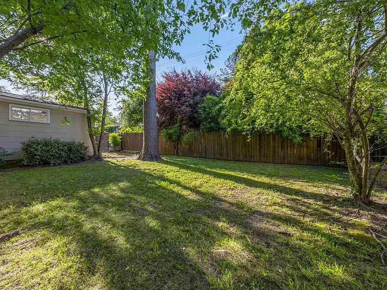 2918 Delano Dr — Photo 25