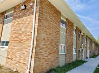 4830 Lee Rd #E2, Cleveland, OH 44128