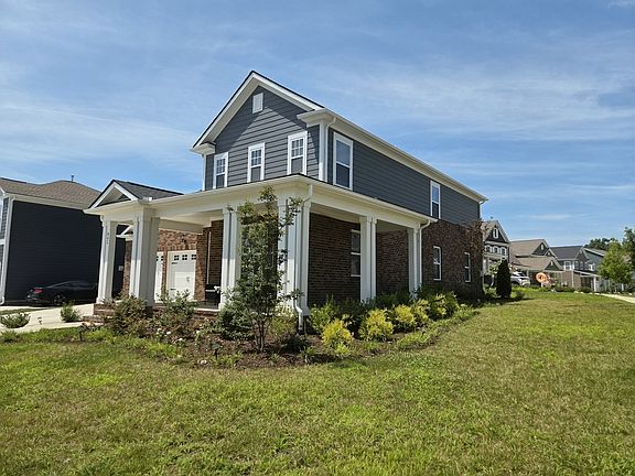 3rd image of 842 Nightingale Ave