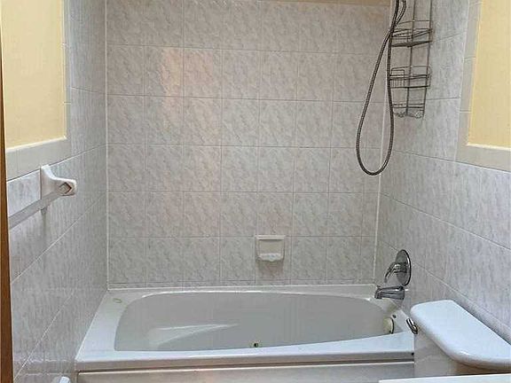 4th image of 36-05 166th St Floor 2
