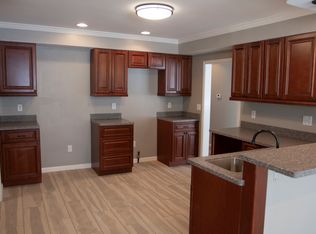 935 Hinchey Rd, Rochester, NY 14624