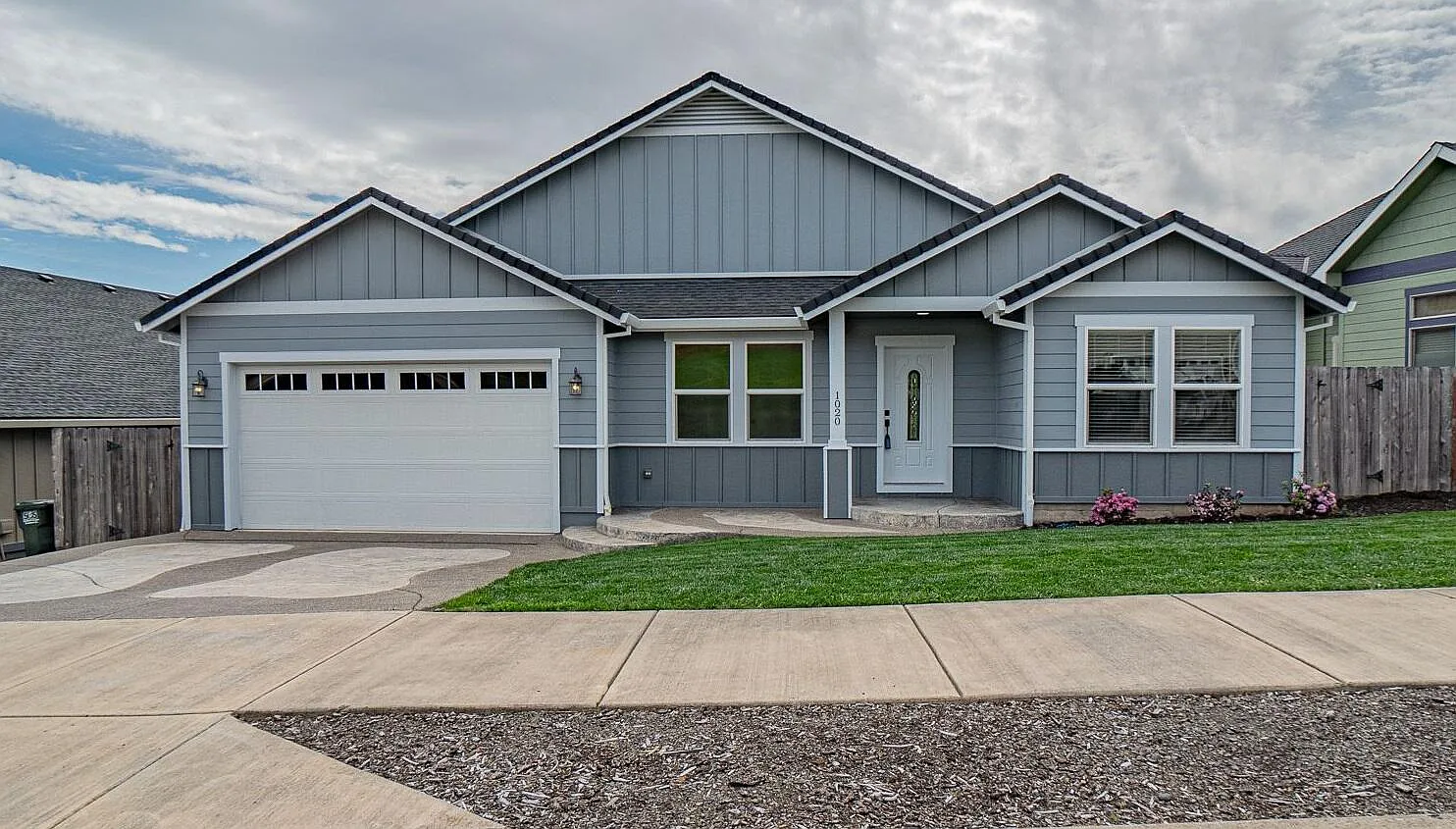 1020 Azure Way photo 1