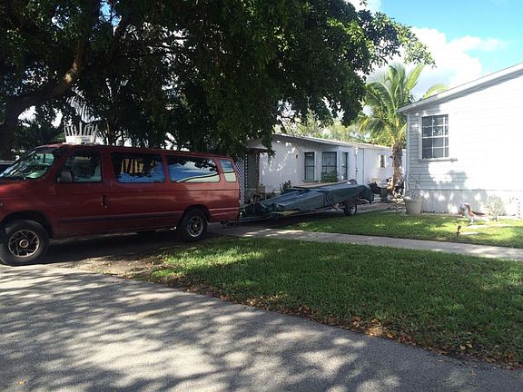 2nd image of 3011 SW 51st St