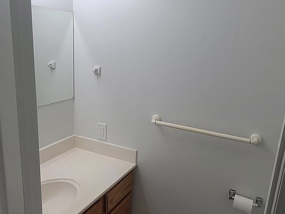 1/2 Bathroom