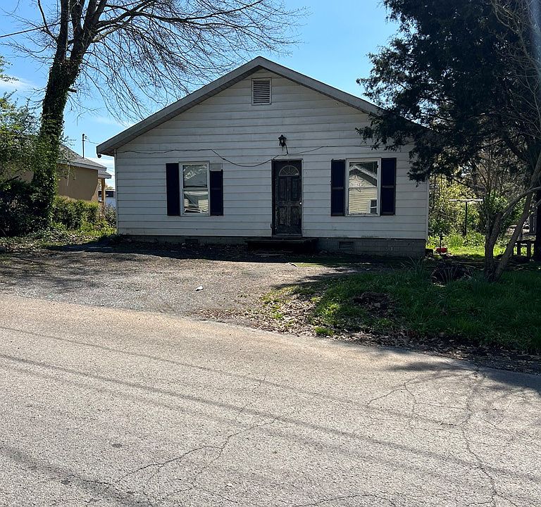 2nd image of 487 Frances St