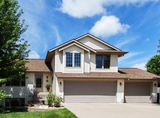 65 Penn Ridge Ct, North Liberty, IA 52317