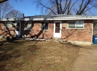 10117 Douglass Ct, Saint Ann, MO 63074