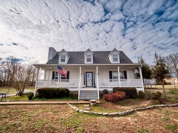 3rd image of 151 Couchville Park