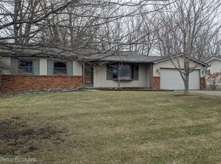 7445 New Hampshire Dr, Davison, MI 48423